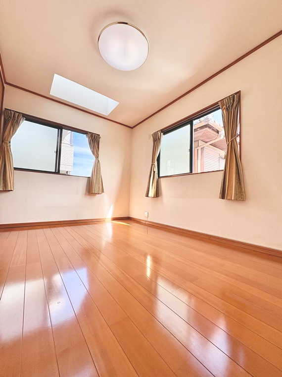 日和町５丁目戸建の寝室|使い勝手のいい寝室です