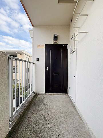 名幸ハイツの玄関|落ち着いた玄関です