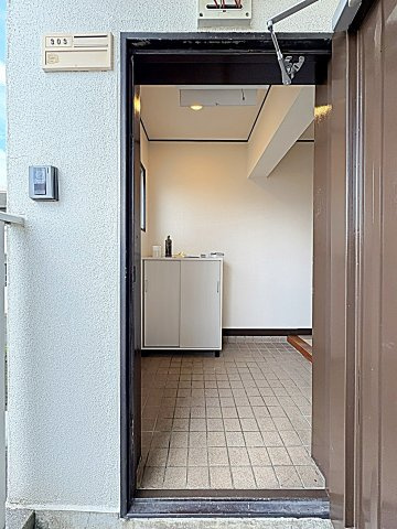 名幸ハイツの玄関|毎日通る玄関はこちらです