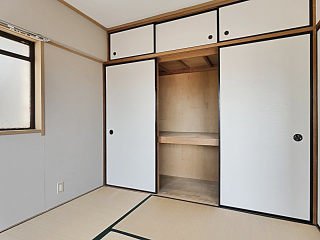 ランドマーク・一社の収納|こまごまとしたものを収納できそうですね