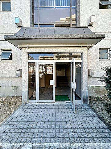 レジデンス　オーミのエントランス|落ち着いたエントランスです