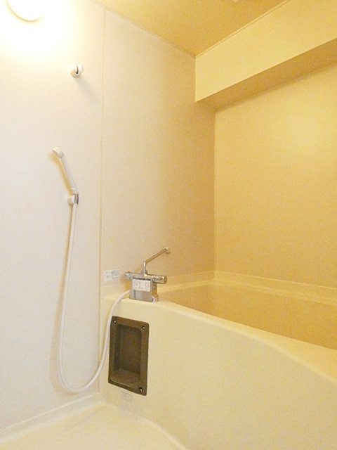 扶桑ハイツ１の浴室|ゆったり過ごせるお風呂です