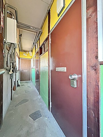 前田荘の玄関|明るい玄関です