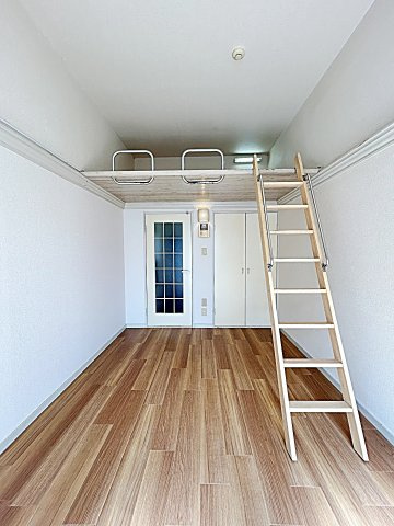 レオパレス陸前の居間・リビング|ゆったりとした居間です