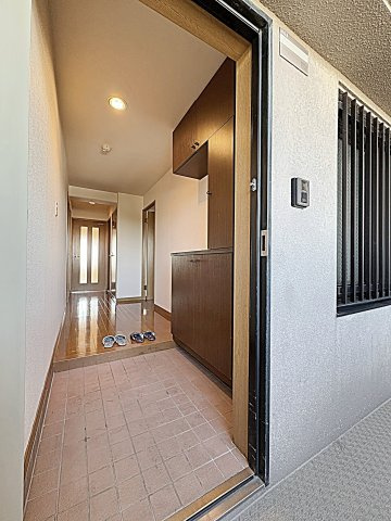 グランハートの玄関|明るい玄関です