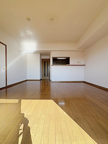 グランハートの居間・リビング|こちらのリビングで趣味の時間をお楽しみください