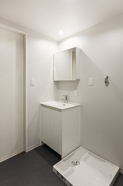 Ｐａｒｔａｇｅ　ｓｕｚｕの洗面所|ゆったりとスペースのある洗面所