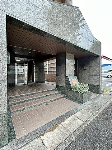 エスペランサⅡのエントランス|ゆとりのあるエントランスです