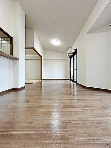 エスペランサⅡの居間・リビング|使いやすい居間です