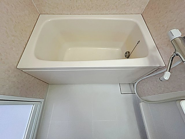 エスペランサⅡの浴室|コンパクトで使いやすいお風呂です