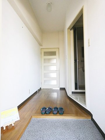 アーバンドエル杁中の玄関|きれいな玄関です