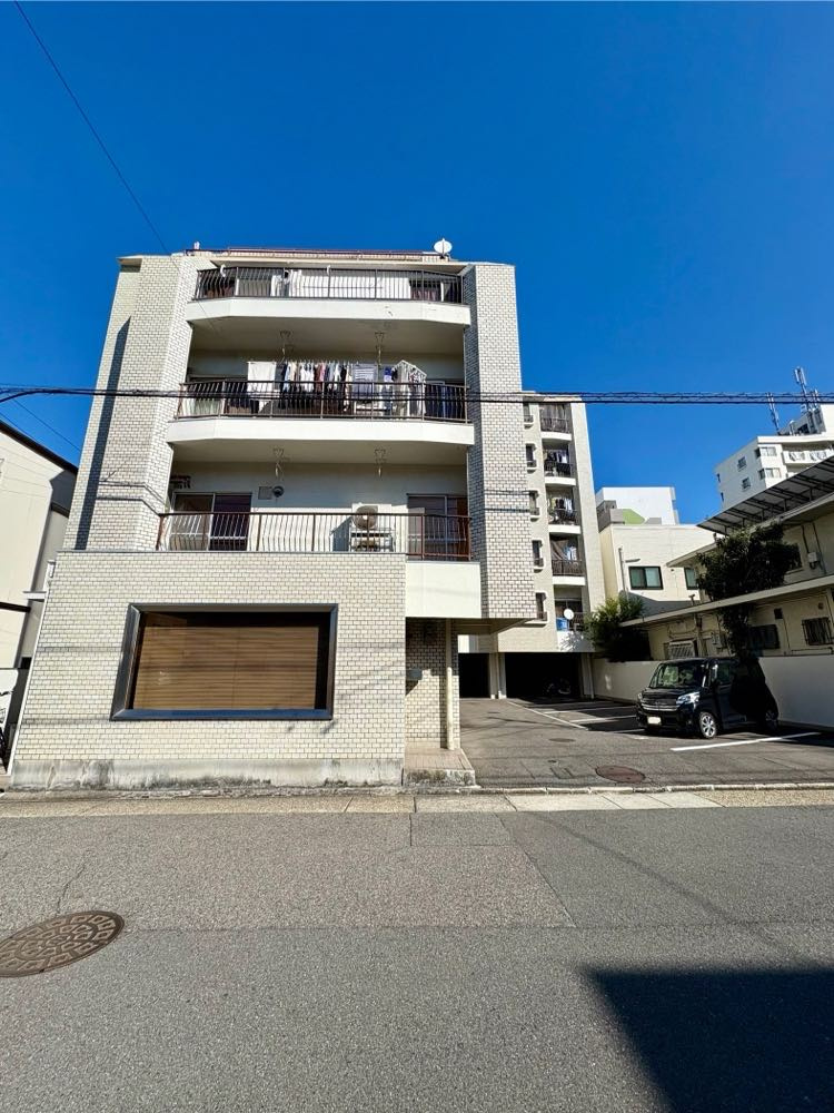 ユタカマンションの外観|落ち着いた雰囲気の外観です