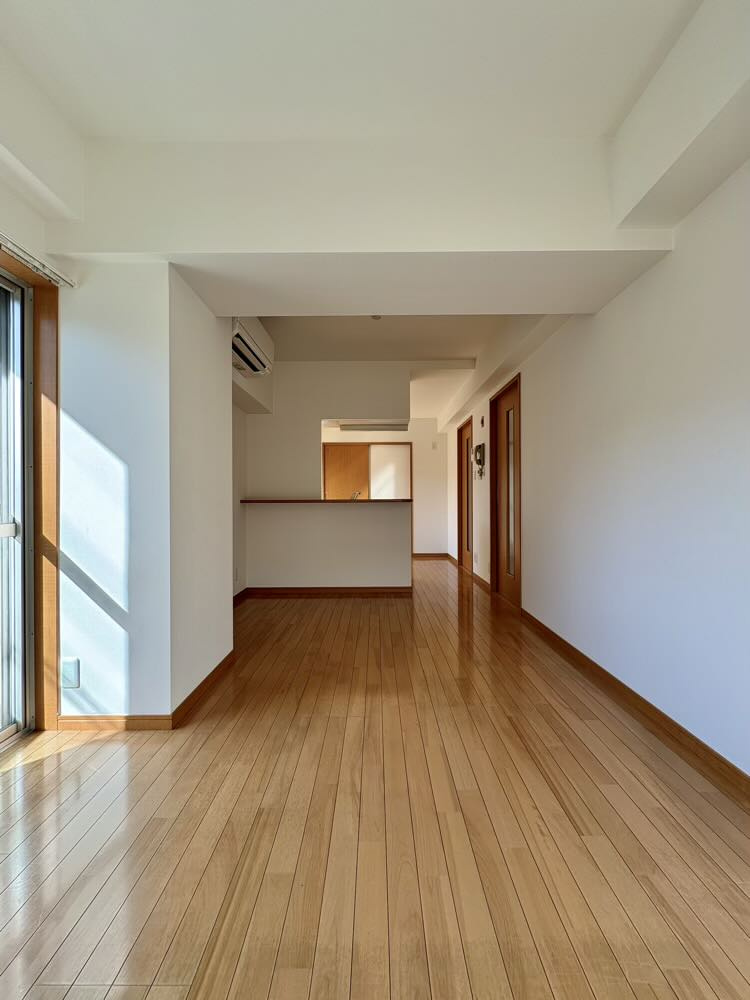 ユタカマンションの居間・リビング|ゆったりとしたリビングです