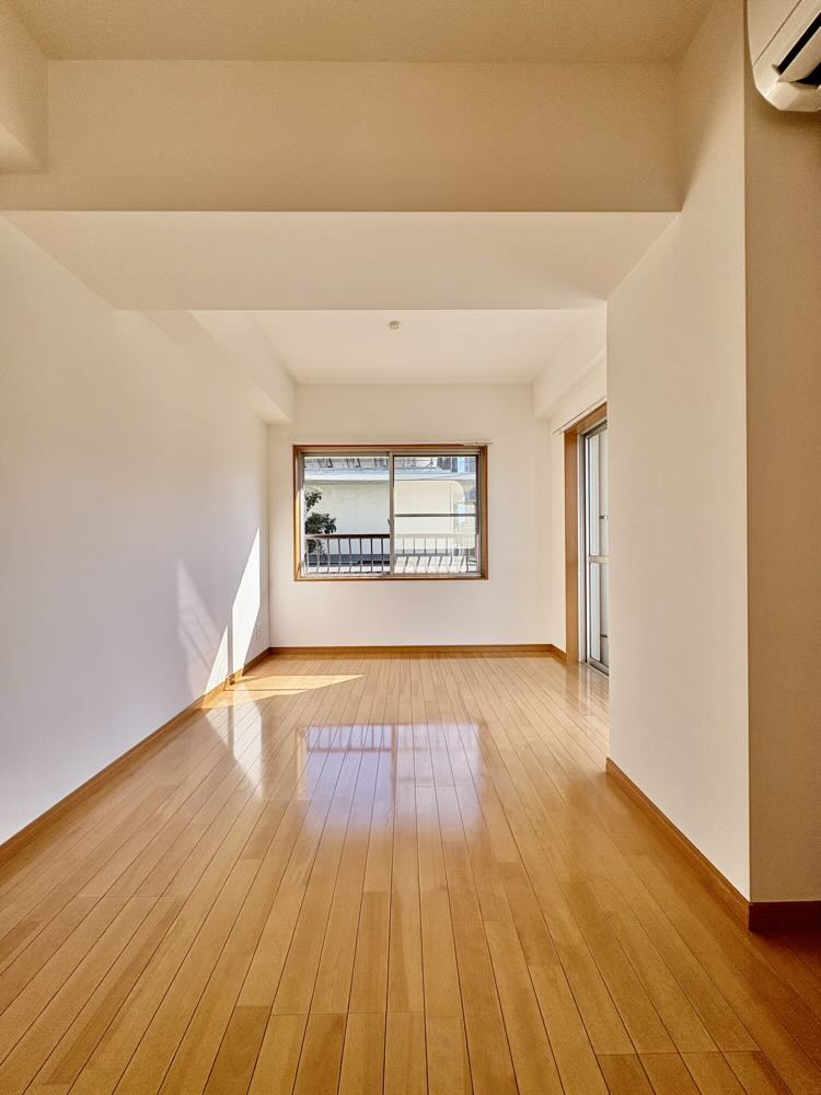 ユタカマンションの居間・リビング|ゆったりとしたリビングです