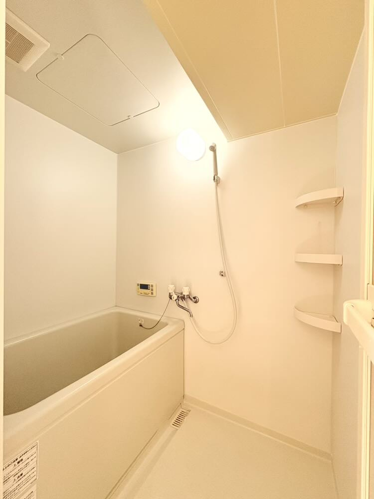 ユタカマンションの浴室|ゆったり過ごせるお風呂です