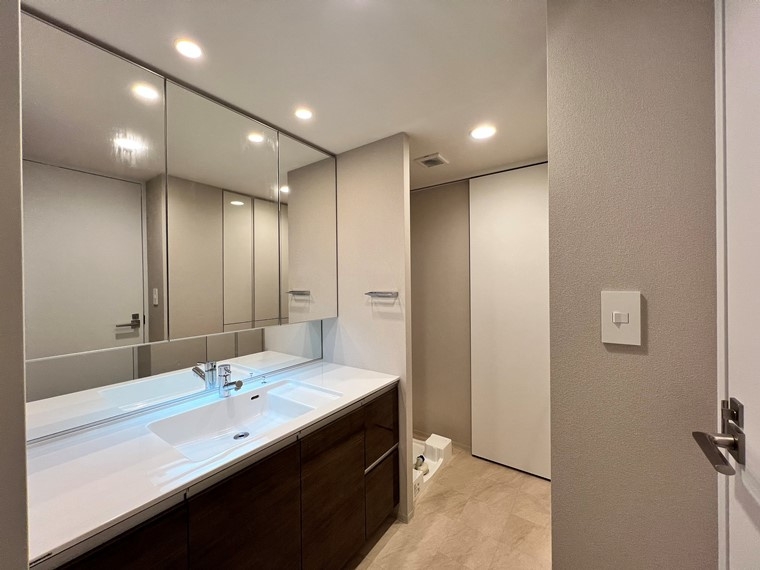 シティハウス名駅那古野の洗面所|コンパクトで使いやすい洗面所