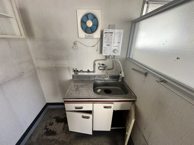 南区芝町１０４貸店舗の内装|おしゃれな内装です