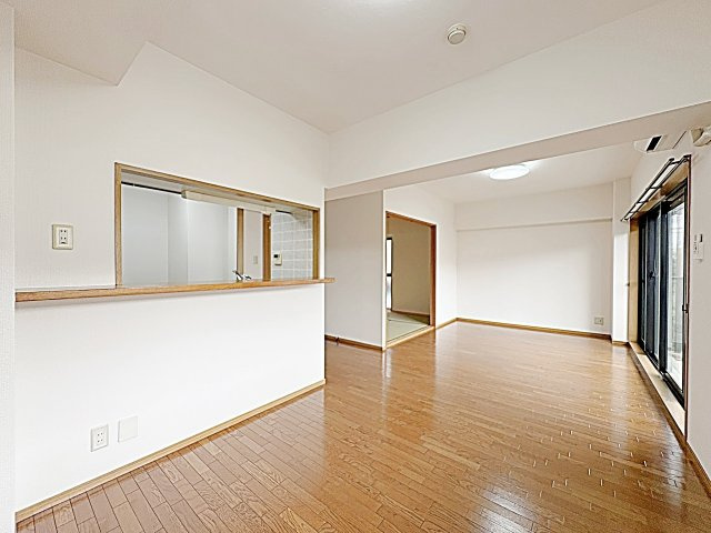サンカーフⅡの居間・リビング