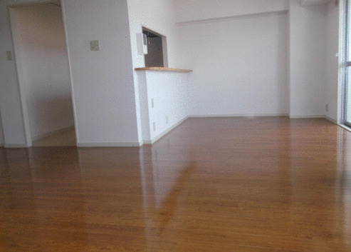 シャトーブランシェの居間・リビング