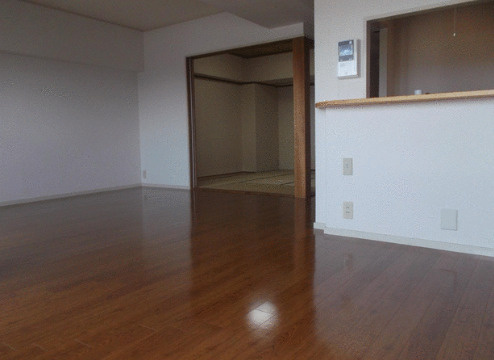 シャトーブランシェの居間・リビング