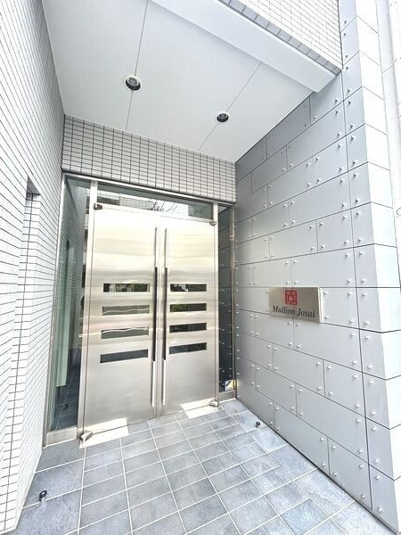 マリオン城西のエントランス