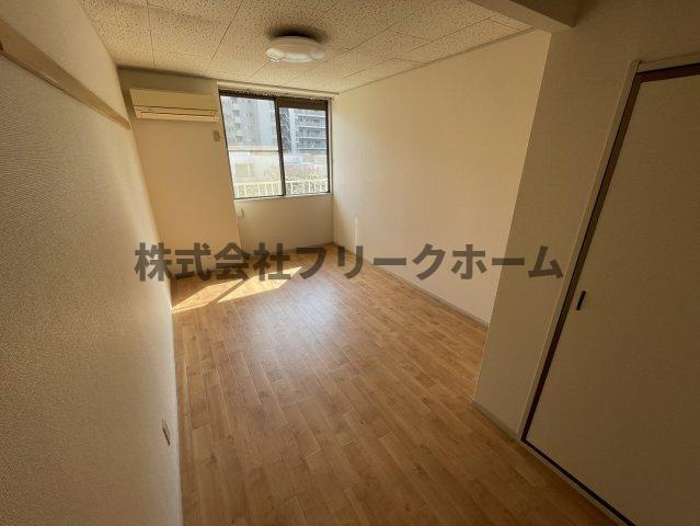 武蔵野市境５丁目の賃貸マンションの居間・リビング