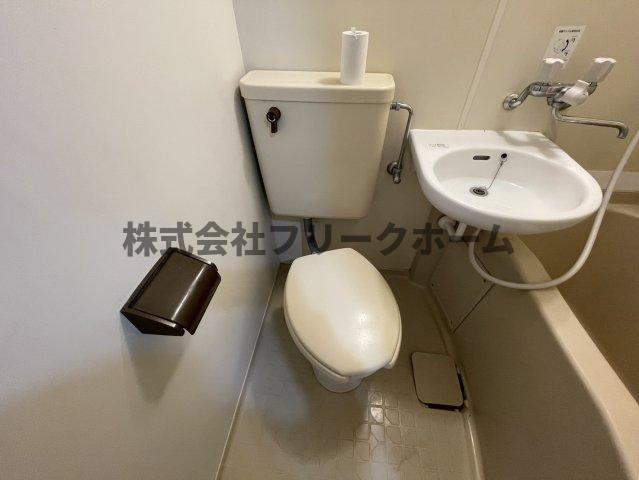 武蔵野市境５丁目の賃貸マンションのトイレ