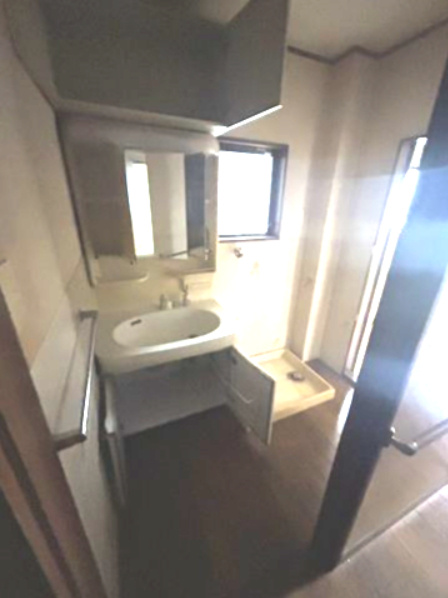 2世帯仕様戸建：港区港晴３丁目の独立洗面台