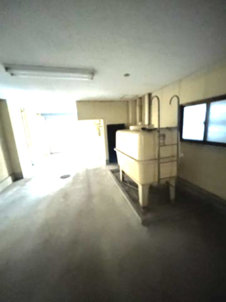 2世帯仕様戸建：港区港晴３丁目の駐車場