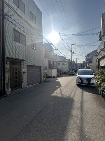 2世帯仕様戸建：港区港晴３丁目の前面道路含む現地写真