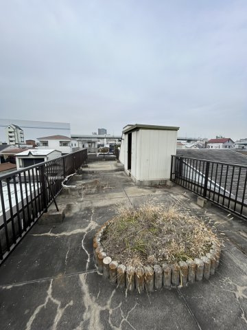 2世帯仕様戸建：港区港晴３丁目のバルコニー