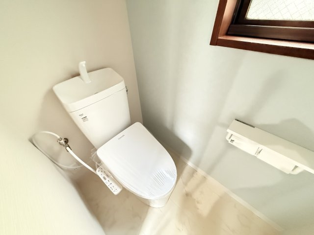 安立３丁目　中古戸建てのトイレ
