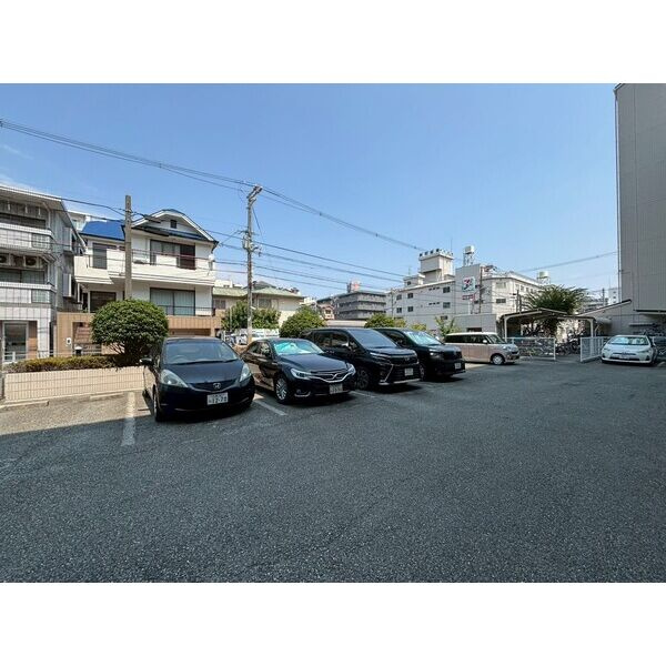 ボヌール御崎の駐車場