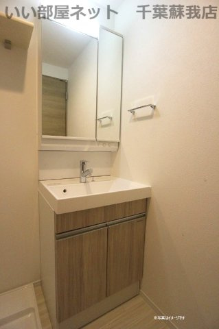 REGALEST 祐光の洗面所|明るい洗面所です