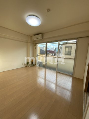 【居間・リビング】 | ヴィラ・コンフォルト