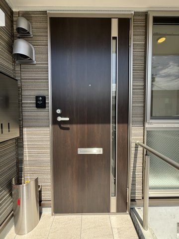 ラクードシャＢの玄関