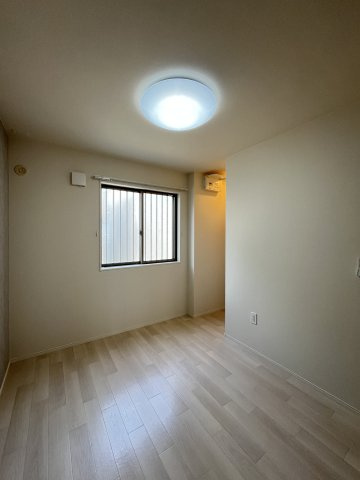 ラクードシャＢの洋室
