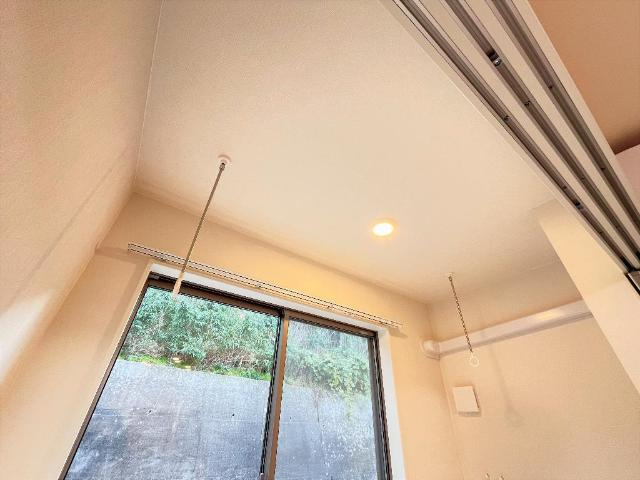 ラクードシャＡの設備|室内物干（イメージ）