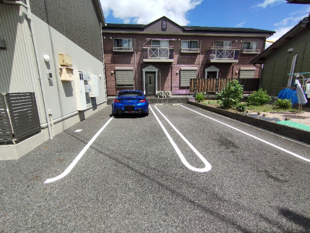 プリンス大友の駐車場