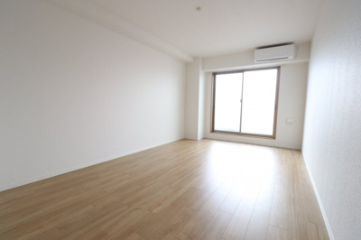 【居間・リビング】 | ヴィラナリー関目