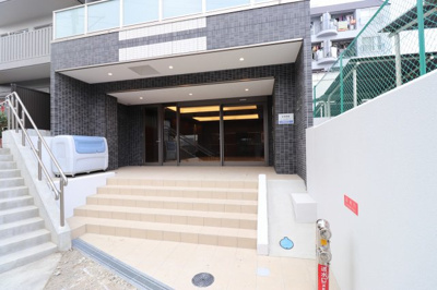 【エントランス】 | ヴィラナリー関目