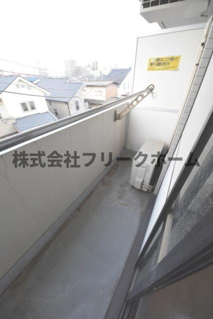小金井市本町４丁目の賃貸マンションのバルコニー