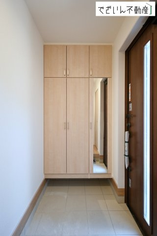 【玄関】 | blooming garden久喜市久喜東5丁目2期　新築住宅 | ≪2号棟≫
現地(2026年3月撮影)