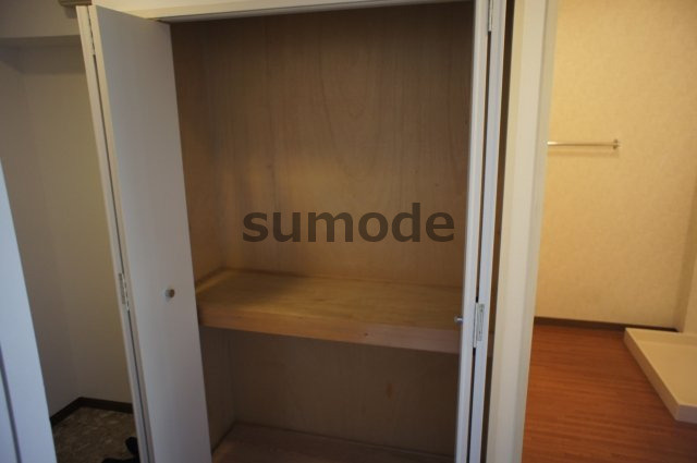 高槻市高垣町の賃貸マンションの収納