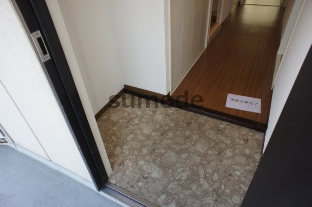 高槻市高垣町の賃貸マンションの玄関