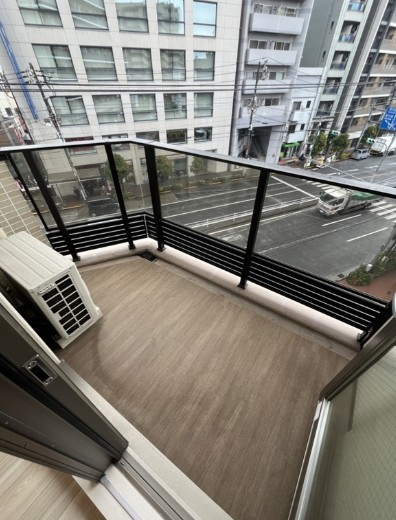【バルコニー】