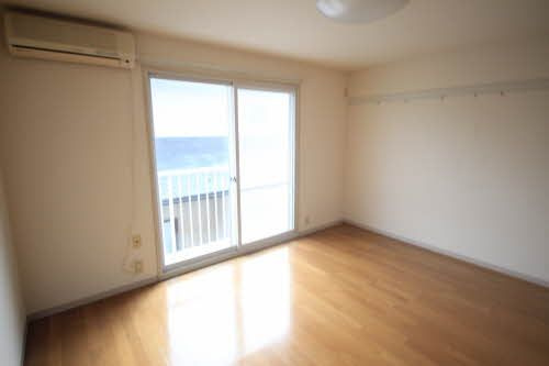 ブルージュの洋室