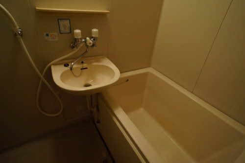 ブルージュの浴室