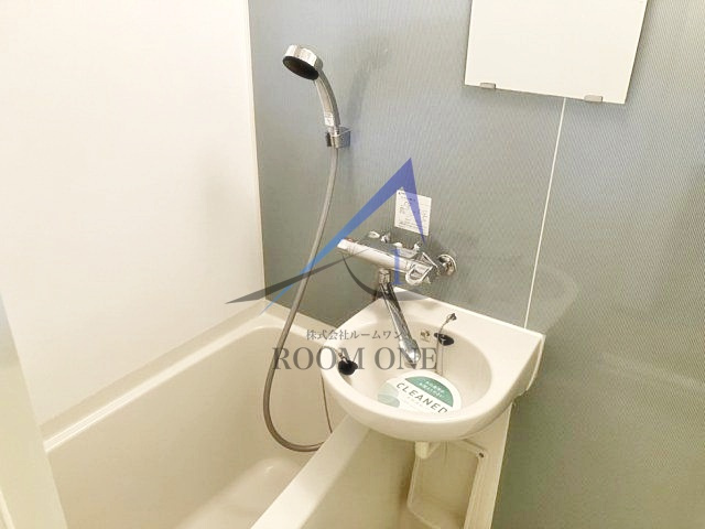 ルーブル中野坂上弐番館の浴室|お風呂です。