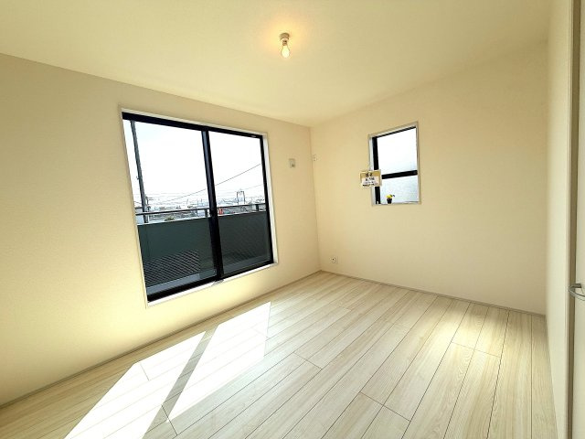 土地面積155㎡強／長期優良住宅／瀬谷区本郷3丁目の洋室